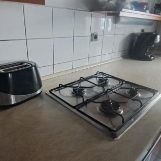 Na chatě je k dispozici kompletně vybavená kuchyň